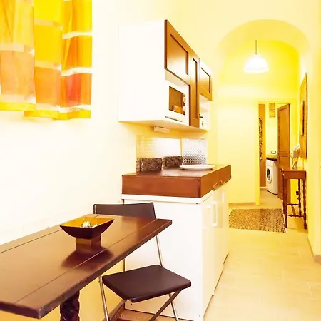 Domus Monti Apartment *